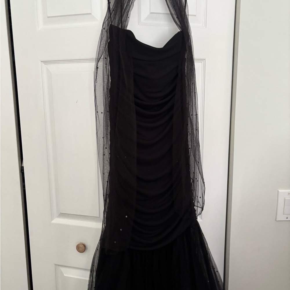 Elegant Black Evening Dress Size 6